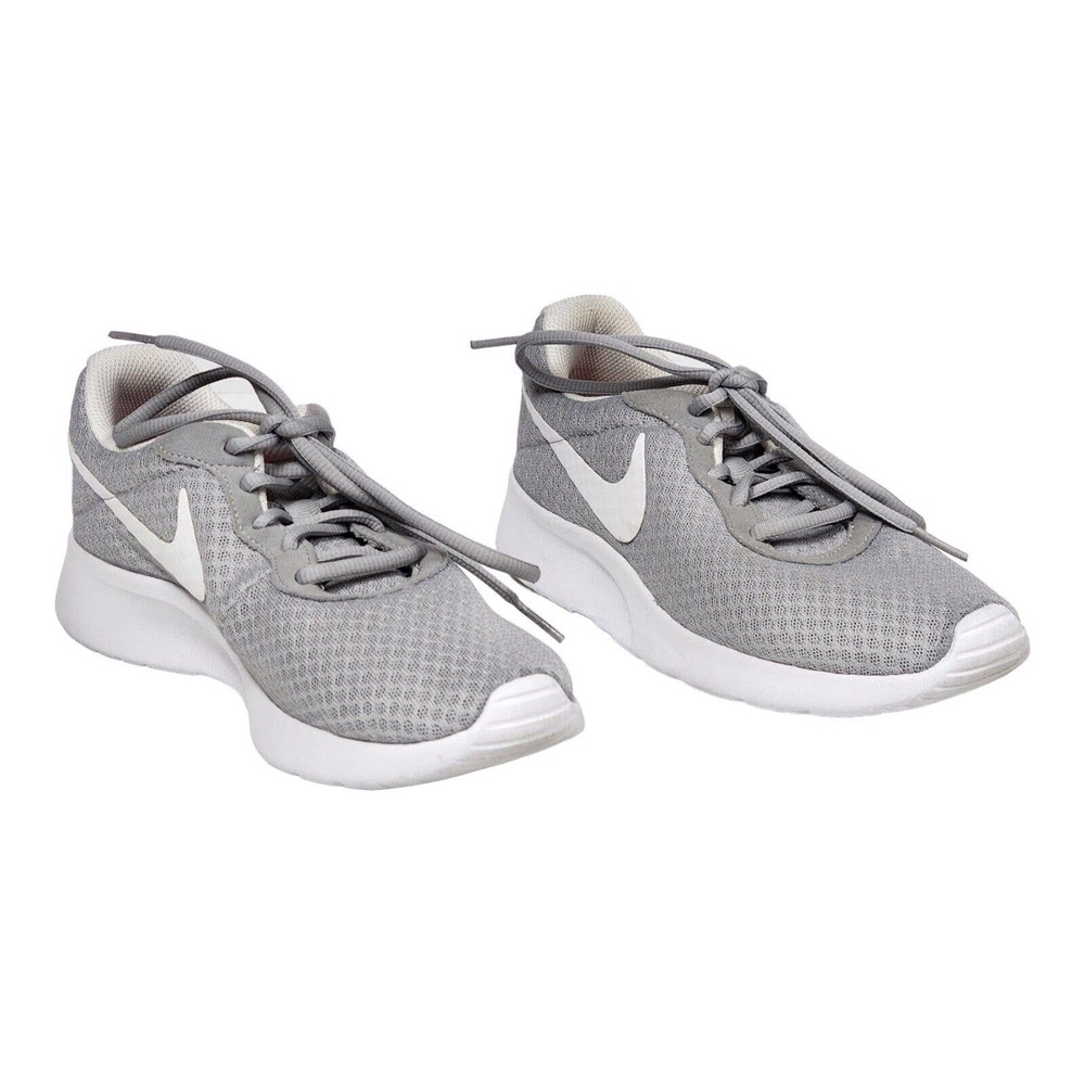 Nike Womens Tanjun Size 7.5 Shoes Gray White Athletic Running Low Top Sneakers